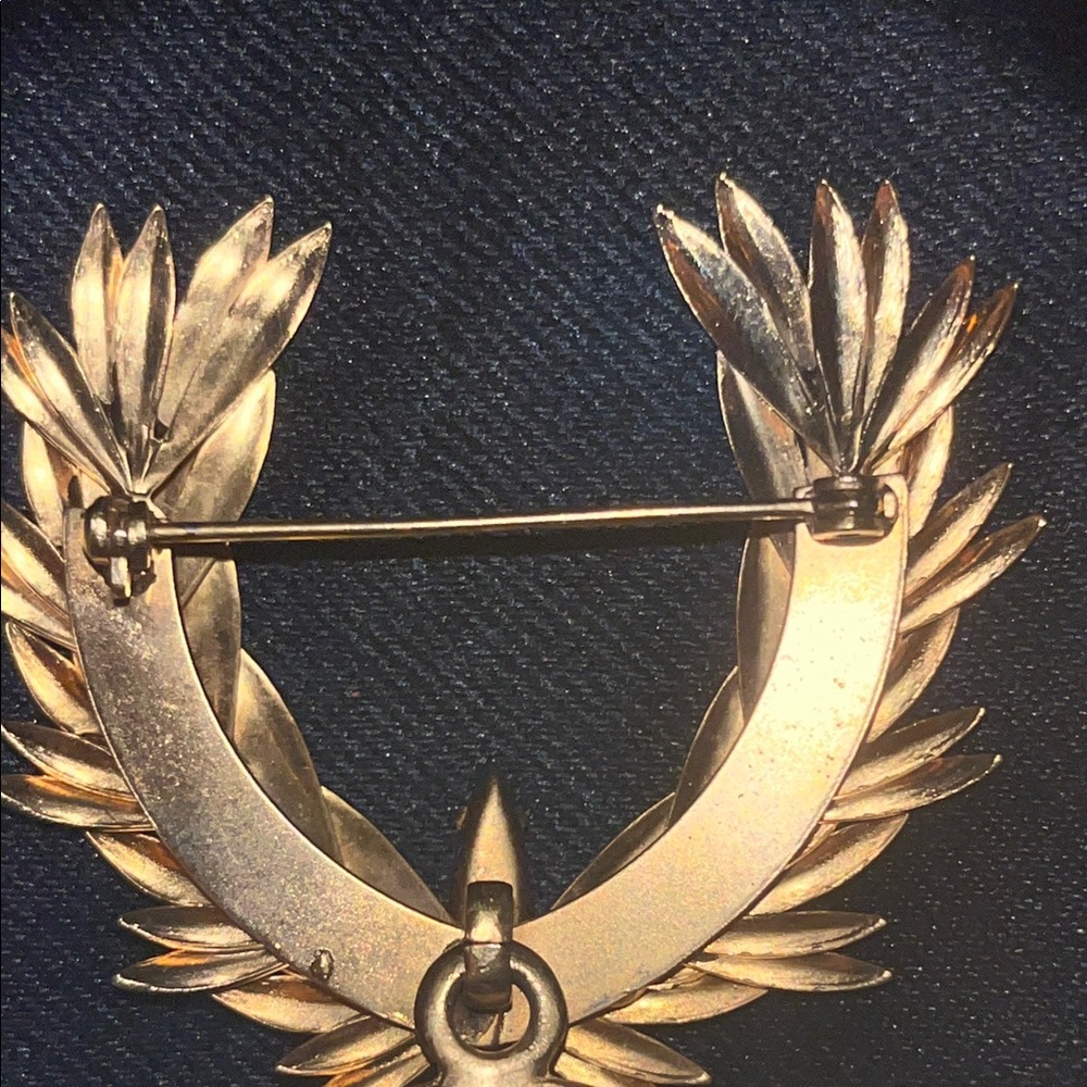 Gold and Blue Winged Brooch - Picture 4 of 7
